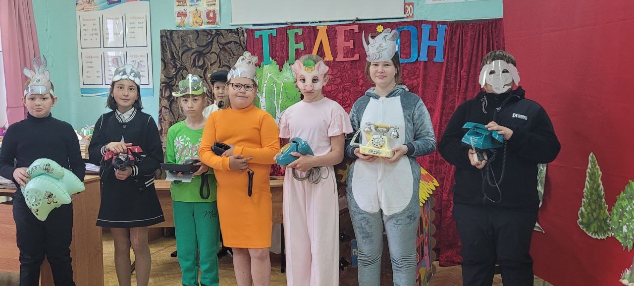 Школьный театр "Юные актеры".